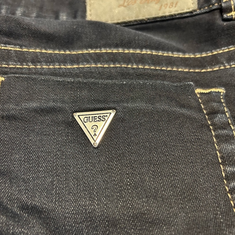 Guess women jeans. Size 28 - Picture 7 of 7